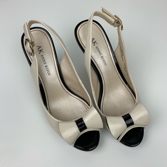 Anne Klein Shoes - Anne Klein Beige & Black Peep-Toe Bow Deta…